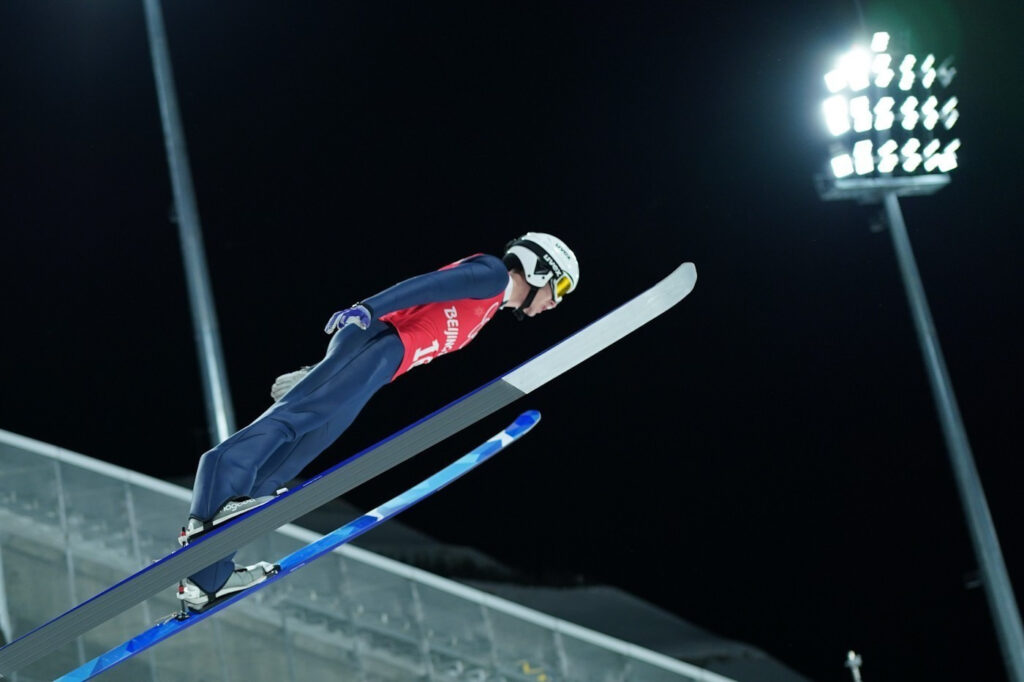 Данил Васильев взял бронзу на этапе Кубка FIS по прыжкам на лыжах с трамплина