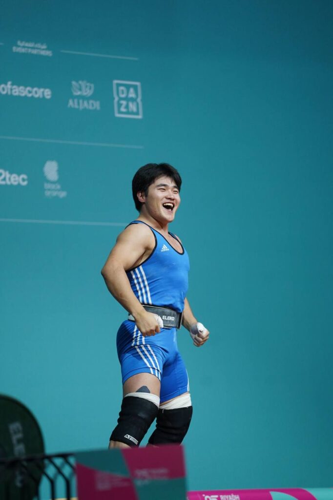 Тяжелоатлет Едыге Емберды завоевал серебро и две бронзы на Играх исламской солидарности