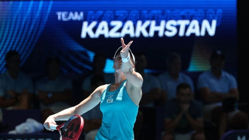 Теннис Рыбакина