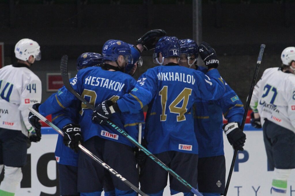 Сборная Казахстана по хоккею