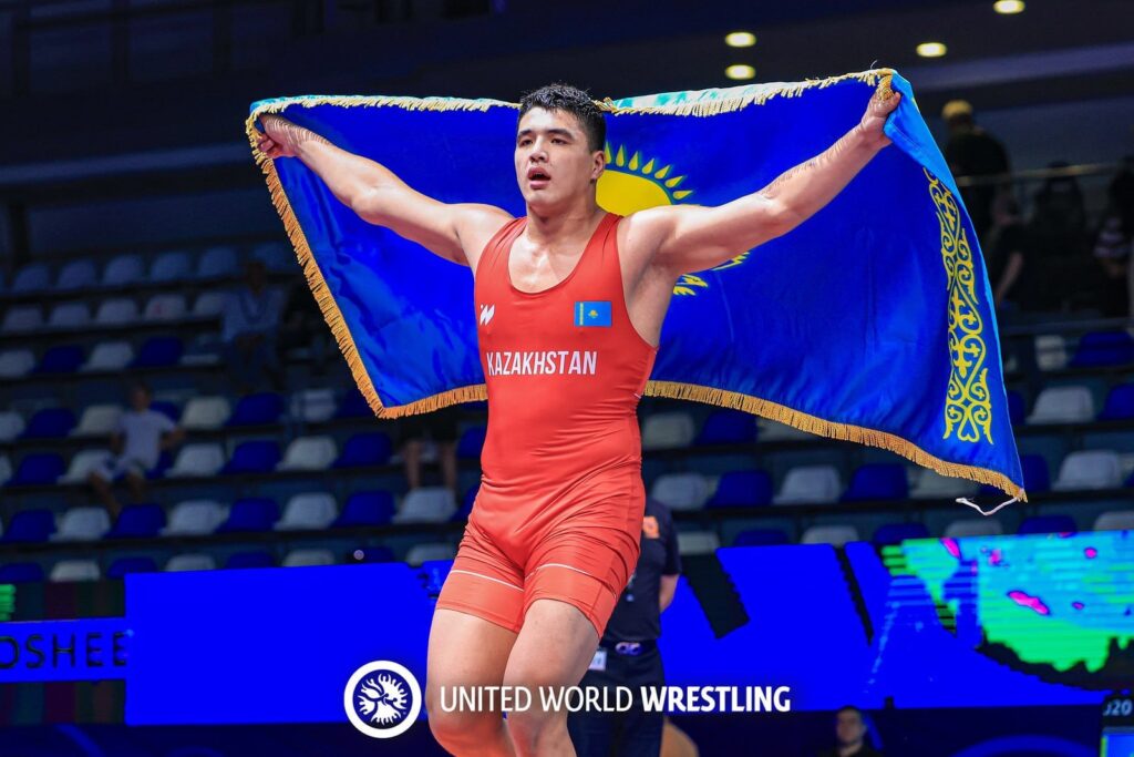 Казахстанские спортсмены выиграли 12 медалей на рейтинговом турнире по борьбе в Монголии